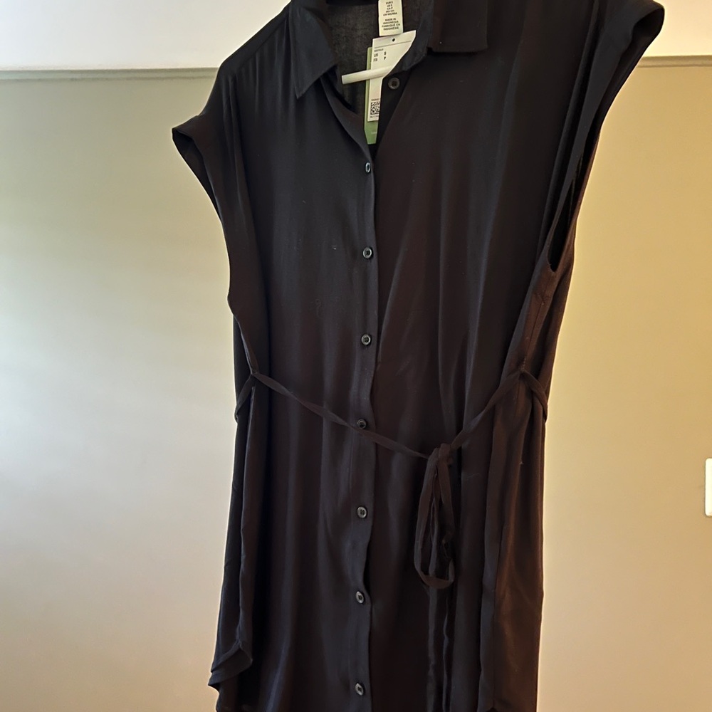 NWT H&M Black Button-Up Maternity Top